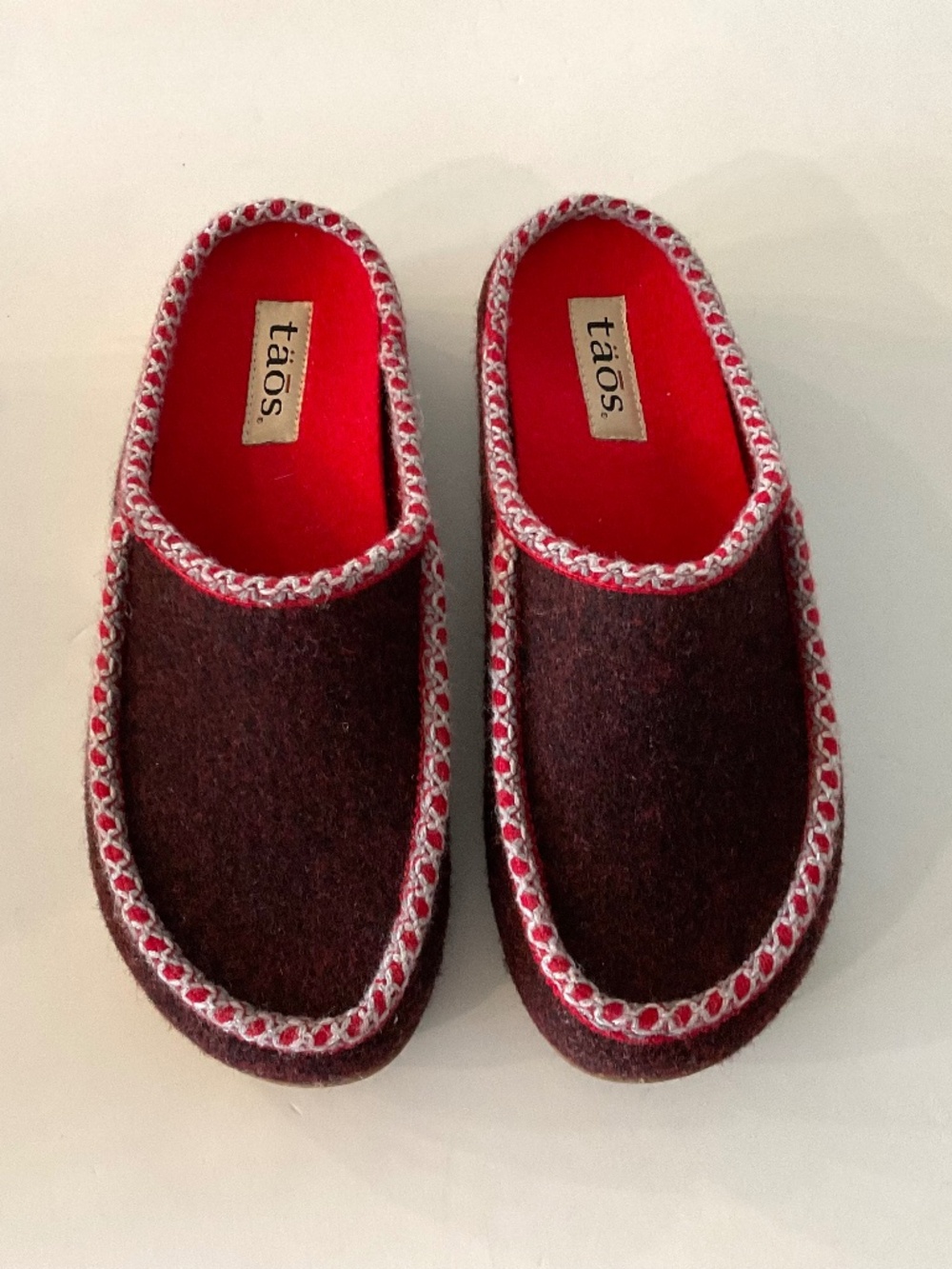 TAOS FOOTWEAR Women's Woolma Clog in Deep Red Size EU 41/ 10-10.5 LIKE NEW